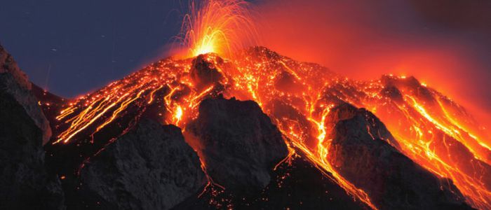 फिलिपिन्सको राजधानी नजिकै ज्वालामुखी बिस्फोट, स्थानीयलाई सुरक्षित स्थानमा सर्न आग्रह