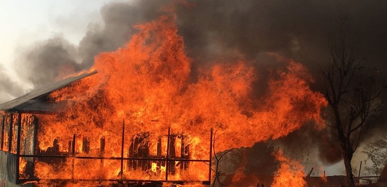 जाजरकोटको चौरिल्लामा आगलागी हुँदा पाँच घर जलेर नष्ट