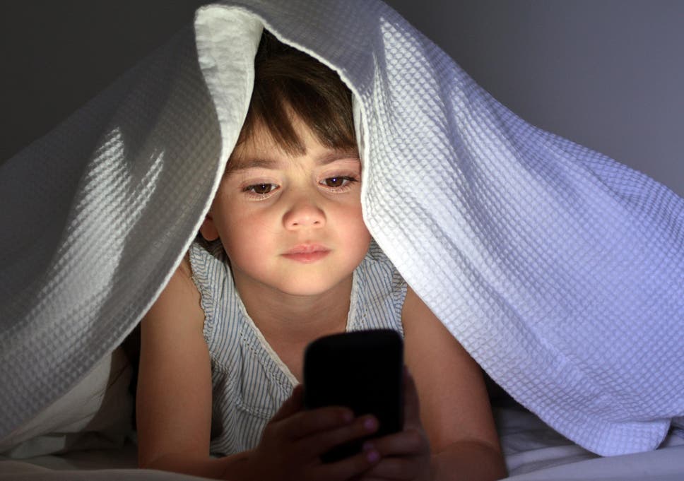 स्मार्टफोनको प्रयोगले बालबालिकामा आईस्ट्रोकको खतरा