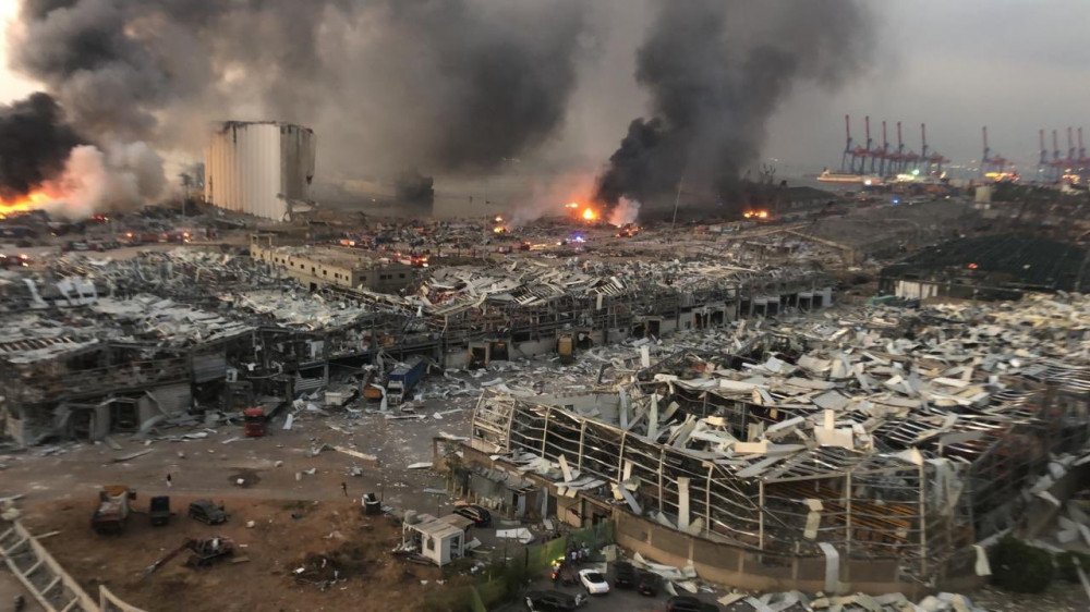 लेबनानको राजधानी बेरुतमा भएको विष्फोटमा मृत्यु हुनेको संख्या १३५ पुग्यो