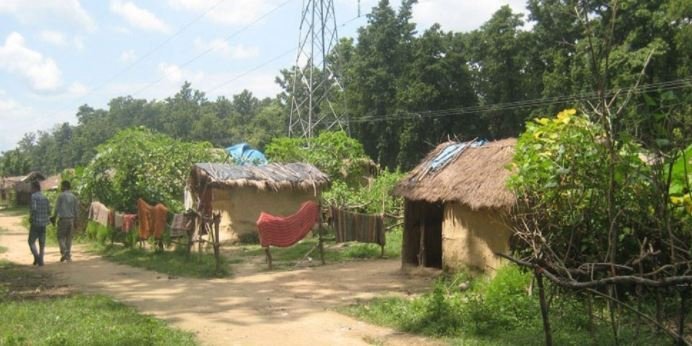 भारतीय सुरक्षाकर्मीको अबरोधले हलियाको घर निर्माण अधुरै