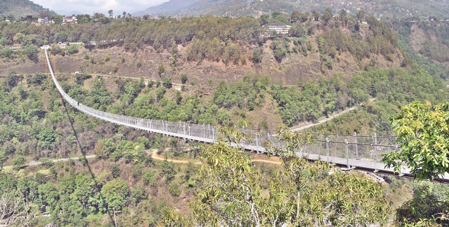 बागलुङ र पर्वत जोड्ने ५६७ मिटर लामो झोलुङ्गे पुललाई गिनिज बुकमा दर्ता गर्ने प्रक्रिया शुरु