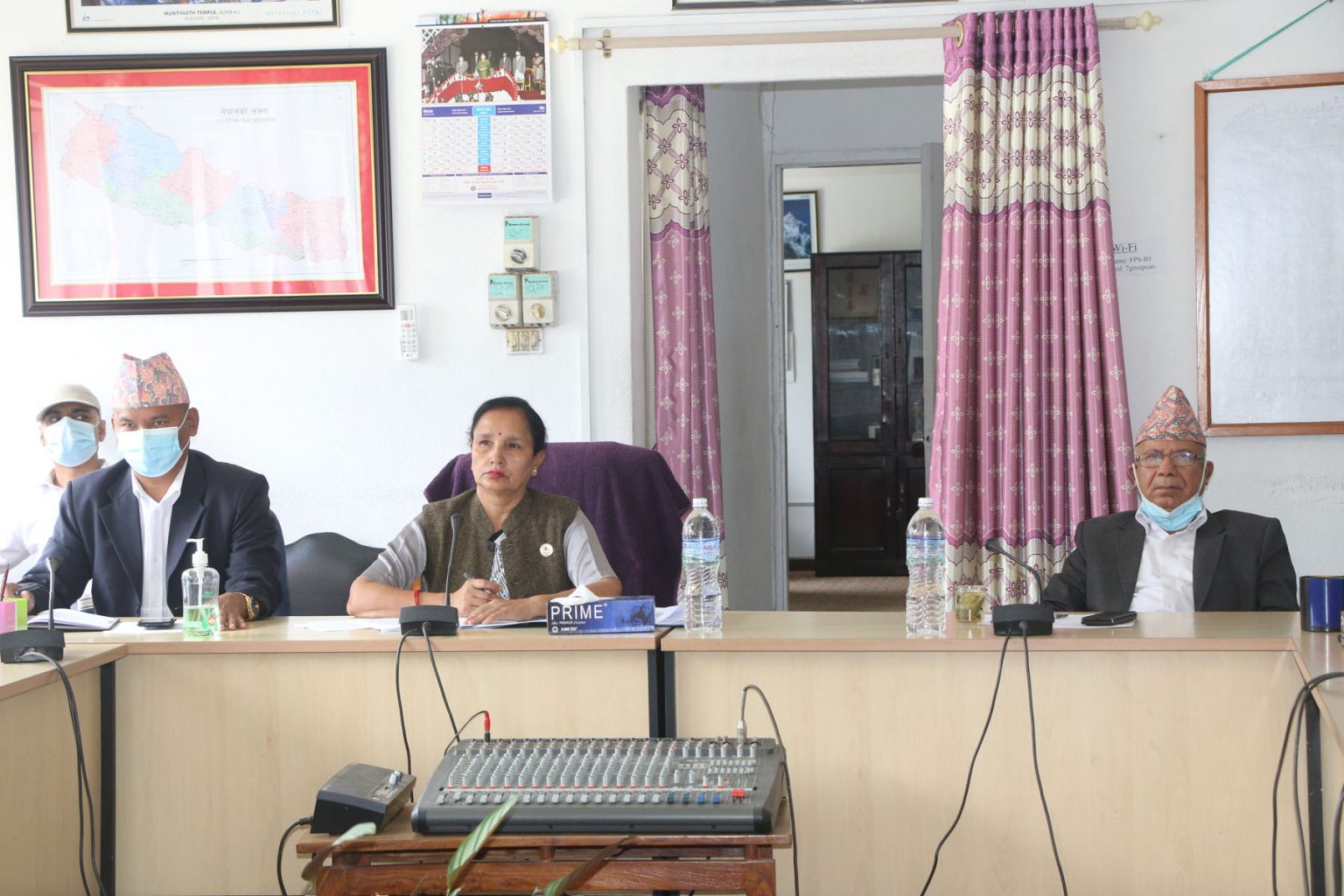 संसदीय समितिमा माधव नेपाल र नारदमुनीबीच चर्काचर्की