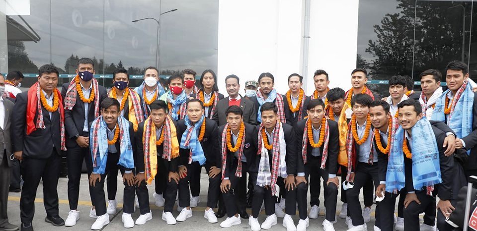 साफ च्याम्पियनसिप उपविजेता टोलीकाे काठमाडौंमा भव्य स्वागत