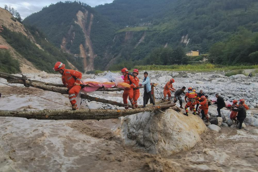 चीनमा गएको शक्तिशाली भूकम्पमा परि कम्तीमा ४६ जनाको मृत्यु