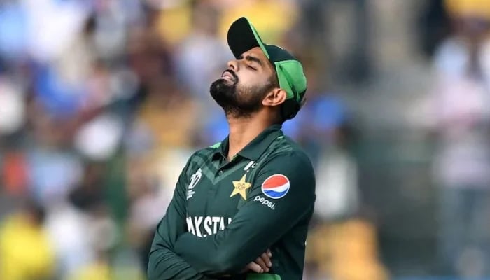 पाकिस्तान क्रिकेट टिमका कप्तान बाबर आजमद्वारा कप्तानी पदबाट राजिनामा