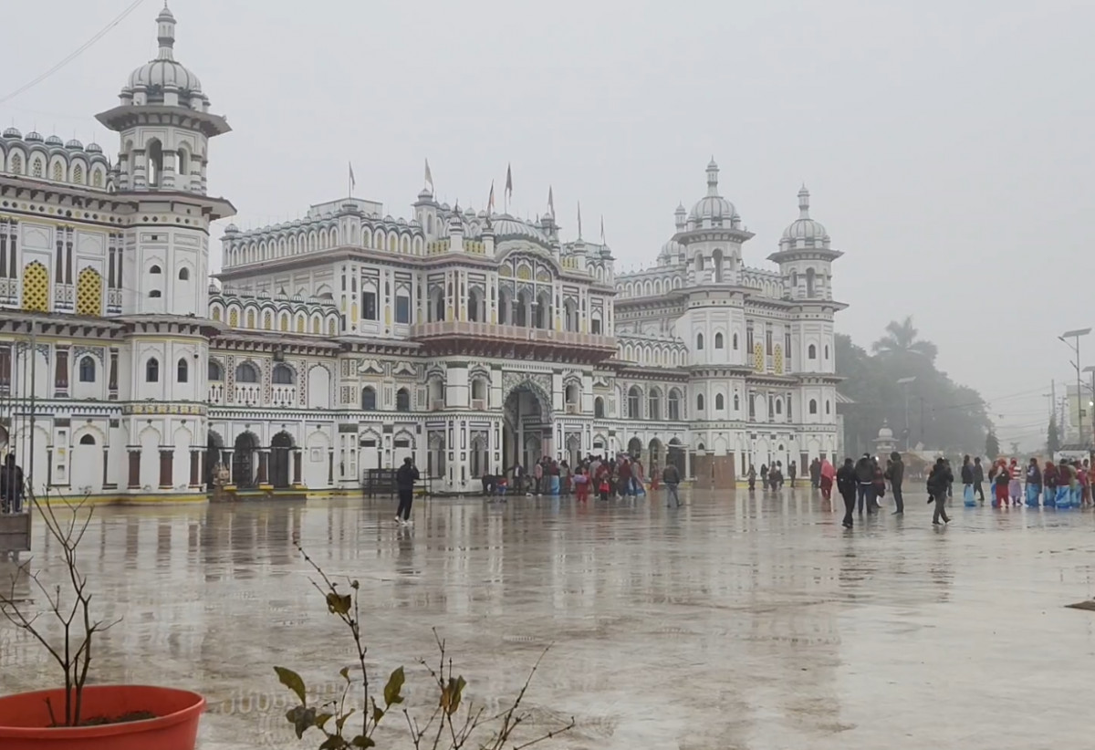 अत्याधिक चिसो र शितलहरका कारण जनकपुरसहित मधेसको जनजीवन प्रभावित